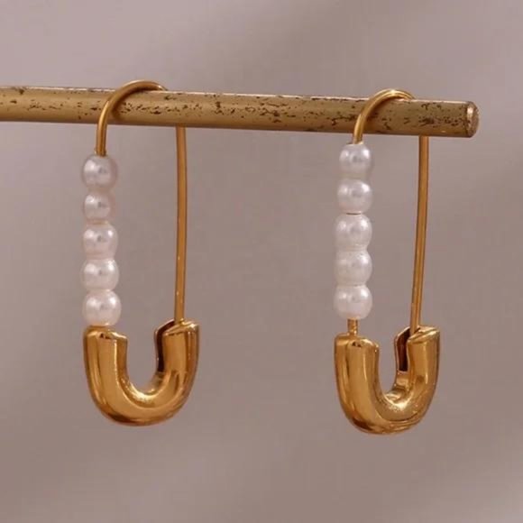 NEW 18K GOLD HOOP PEARL EARRINGS, BEAUTIFUL EARRINGS, CUTE EARRINGS. - Picture 3 of 6